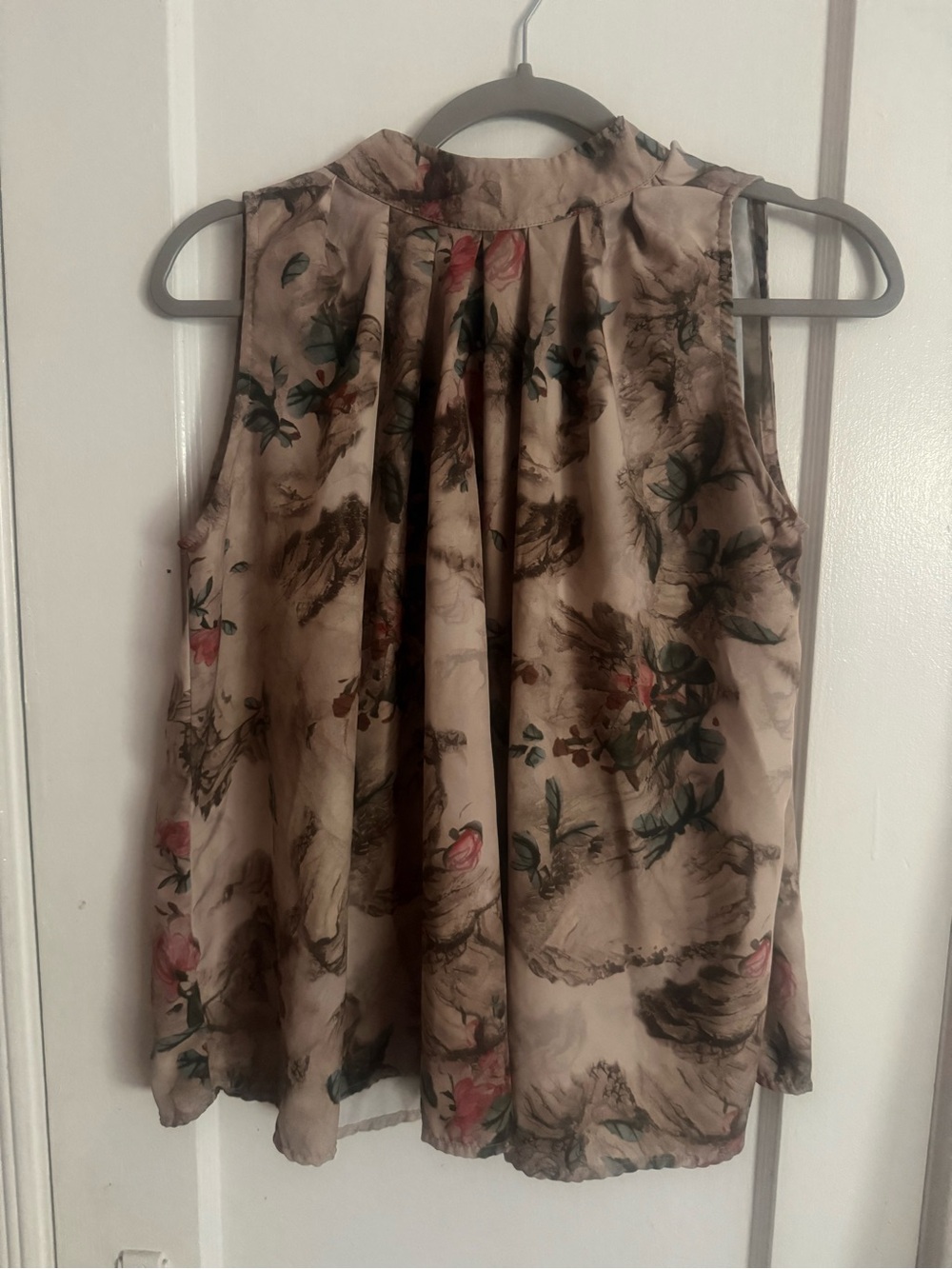 Sleeveless Floral High-Neck Blouse in Beige